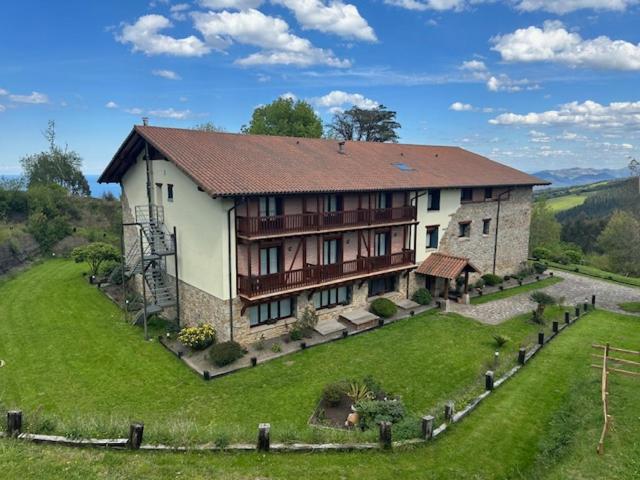 Hotel-Apartamento Rural Atxurra แบร์เมโอ ภายนอก รูปภาพ